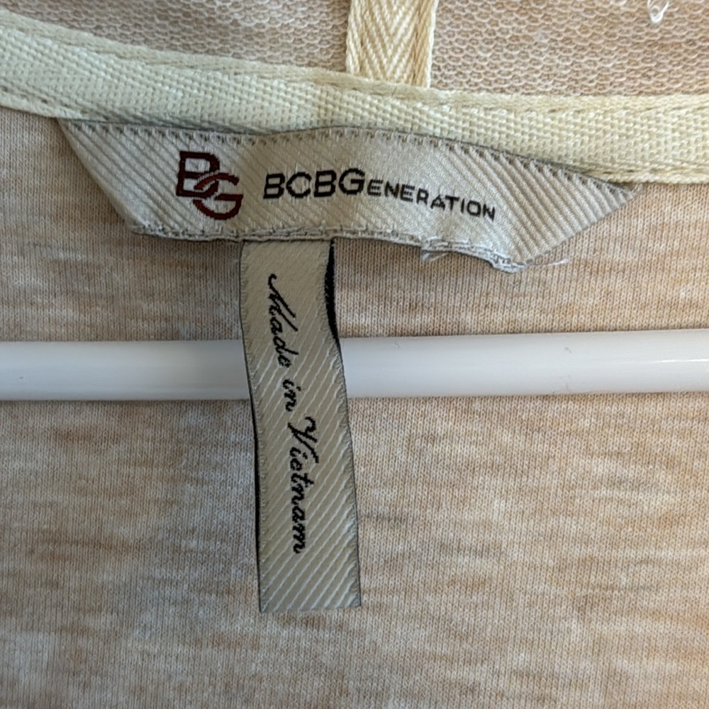 Bcbgeneration hooded sweater dress no holes no rips from non-smoking home - Picture 4 of 9